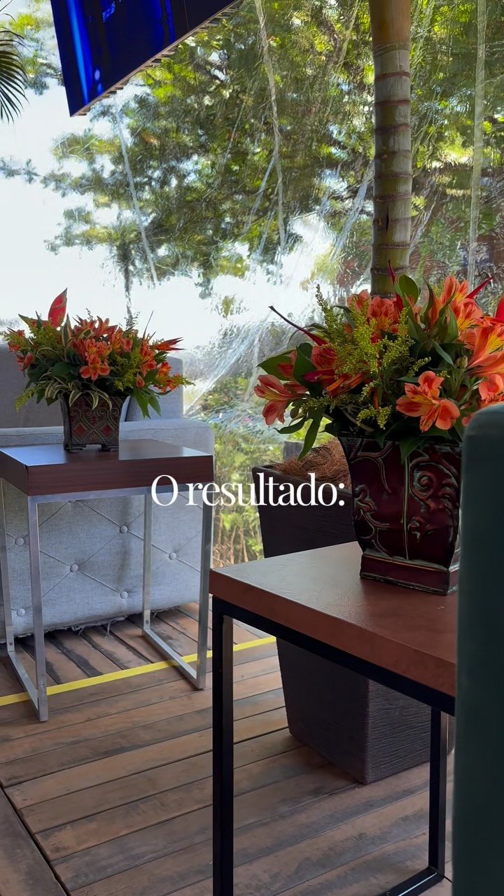 Antes do resultado, existe um processo que poucos veem. ✨

Planejamento, flores chegando, estruturas sendo montadas, ajustes, composição, detalhes e uma equipe inteira trabalhando para que tudo esteja exatamente onde precisa estar.

Em poucos segundos, mostramos horas de trabalho até o espaço ganhar uma nova história. 🤍

Porque a transformação é linda mas tudo o que acontece antes dela também faz parte da magia.

🤍 Ilma Socha Decorações

#ilmasochadecoracoes #bastidores #decoracaodeeventos #eventosjoinville #producaodeeventos