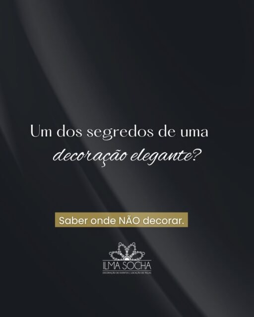 Elegância não está em preencher cada espaço, mas em saber o que merece destaque e o que precisa de respiro. ✨
Na decoração, o vazio também compõe. Ele cria equilíbrio, valoriza os elementos escolhidos e permite que cada detalhe tenha presença.
Um arranjo no lugar certo. O mobiliário na proporção ideal. Uma iluminação que complementa sem competir.
Porque sofisticação não é sobre excessos. É sobre escolhas feitas com intenção. 🤍
#IlmaSocha #DecoraçãoDeEventos #Decoração #Eventos #Casamentos EventosCorporativos DesignDeEventos Joinville