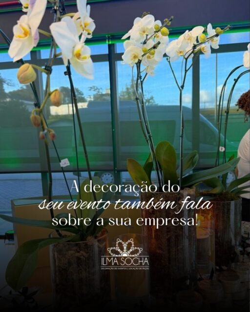A identidade de uma empresa também se revela nos detalhes. ✨
Em um evento corporativo, cada escolha comunica algo: as cores, a iluminação, o mobiliário e a forma como os ambientes são organizados.

Mais do que criar um espaço bonito, a decoração tem o papel de traduzir a essência da marca e proporcionar uma experiência alinhada ao propósito de cada ocasião.💚

☘️ Seja uma premiação, um encontro empresarial ou uma confraternização, cada evento merece um projeto pensado para transmitir a mensagem certa.

Na Ilma Socha, transformamos a identidade da sua empresa em ambientes que impressionam e ficam na memória.

#ilmasocha #eventoscorporativos #decoracaocorporativa